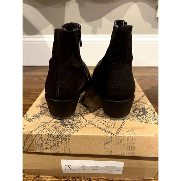 NIB Free People Crossings Western Snake Embossed Ankle Boot in Taupe 7 - Picture 6 of 10